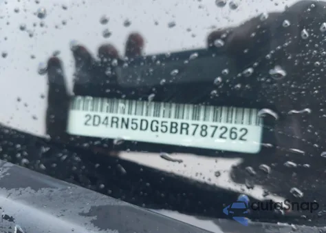 2011 Dodge Grand Caravan Crew из США, поврежденный, VIN 2D4RN5DG5BR787262